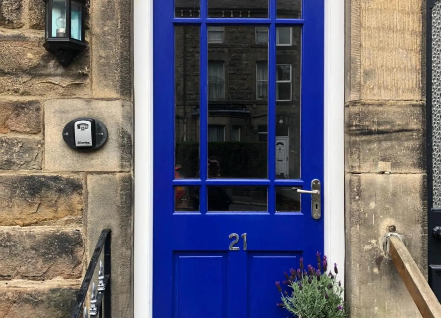 The Granville - Delightful 2-Bed Victorian Apartment Harrogate